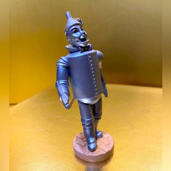 WIZARD OF OZ VINTAGE 1987 TIN MAN PVC ORNAMENT TURNER 1939 LOEWS REN. 1966 MGM - Picture 3 of 10